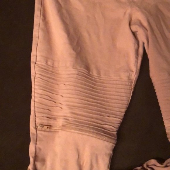 Jeans - Picture 2 of 6